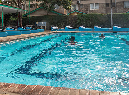 Sportsview Hotel – Swimming Pool – Poolside View