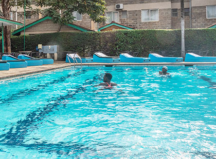 Sportsview Hotel – Swimming Pool Facility