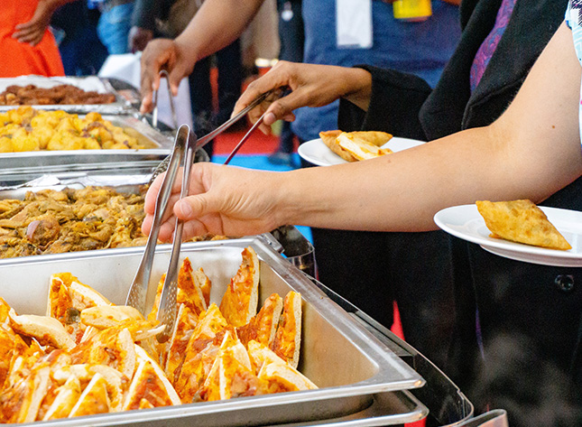 Sportsview Hotel – Outdoor Catering – Service Setup