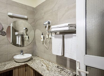 Sportsview Hotel – Executive Deluxe Room – Interior View