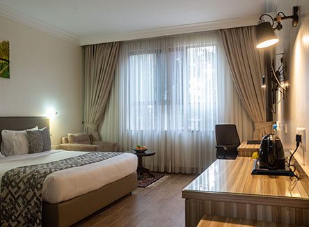 Sportsview Hotel – Executive Deluxe Room – Interior View
